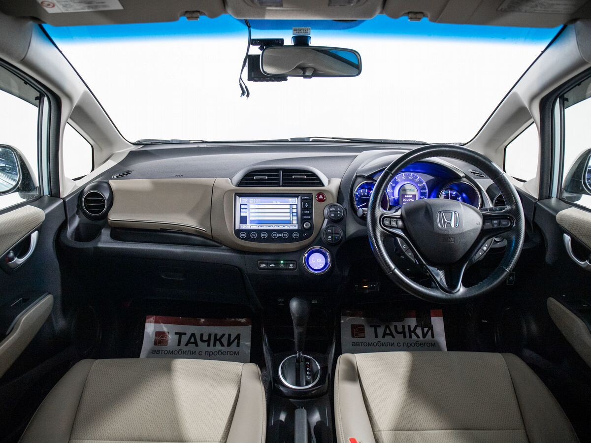 Honda Fit Shuttle 2011 - фото автомобиля