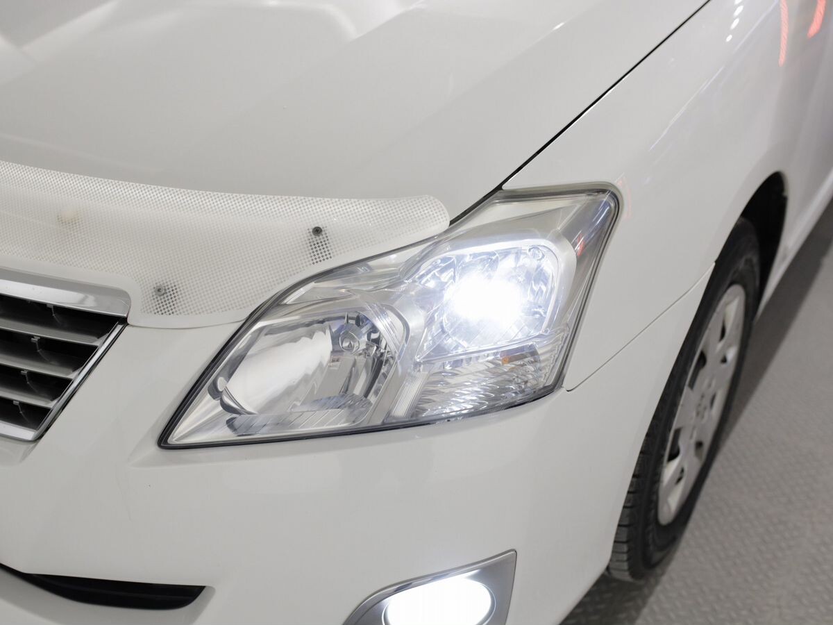 Toyota Premio 2012 - фото автомобиля