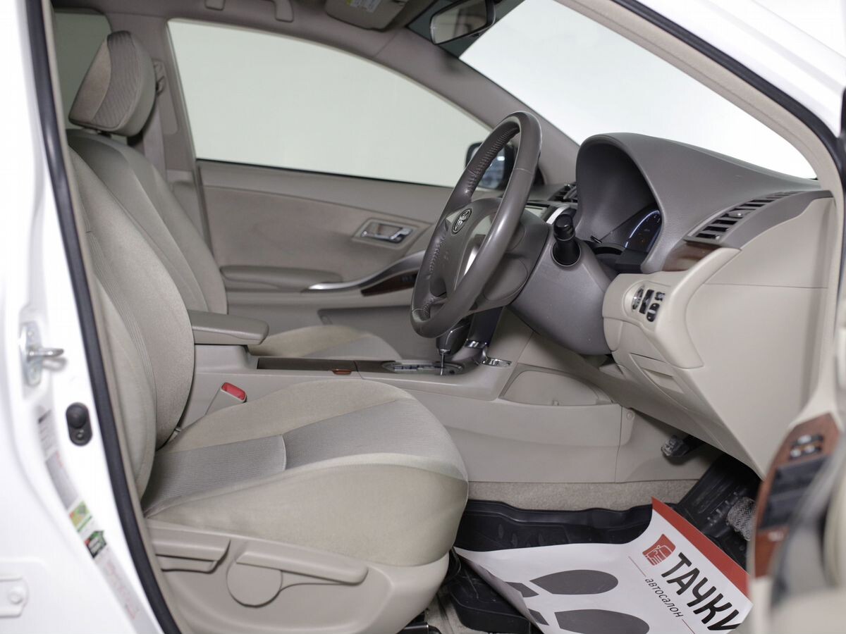 Toyota Premio 2012 - фото автомобиля