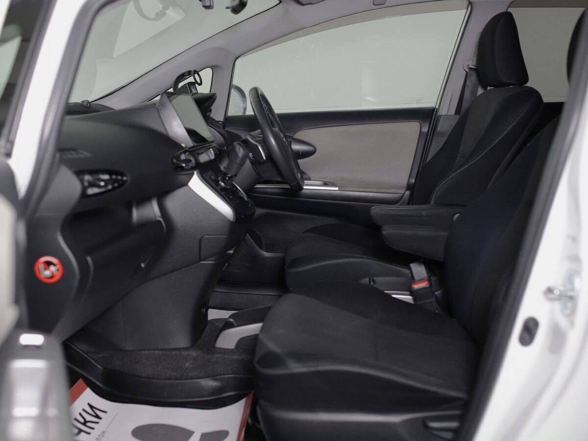 Toyota Wish 2009 - фото автомобиля