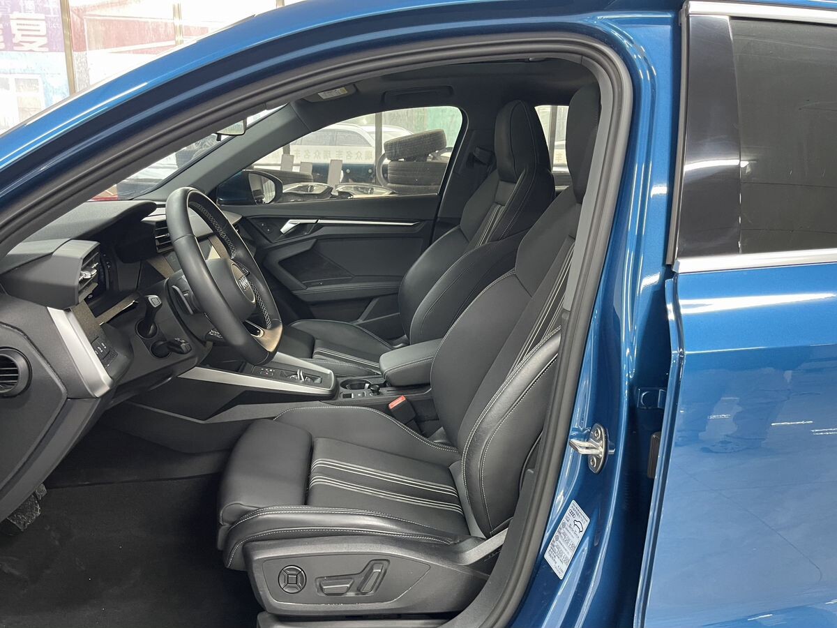 Audi A3 2023 - фото автомобиля