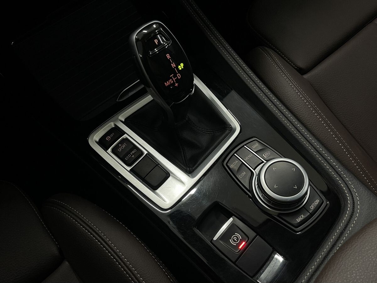 BMW 1 серии 2021 - фото автомобиля