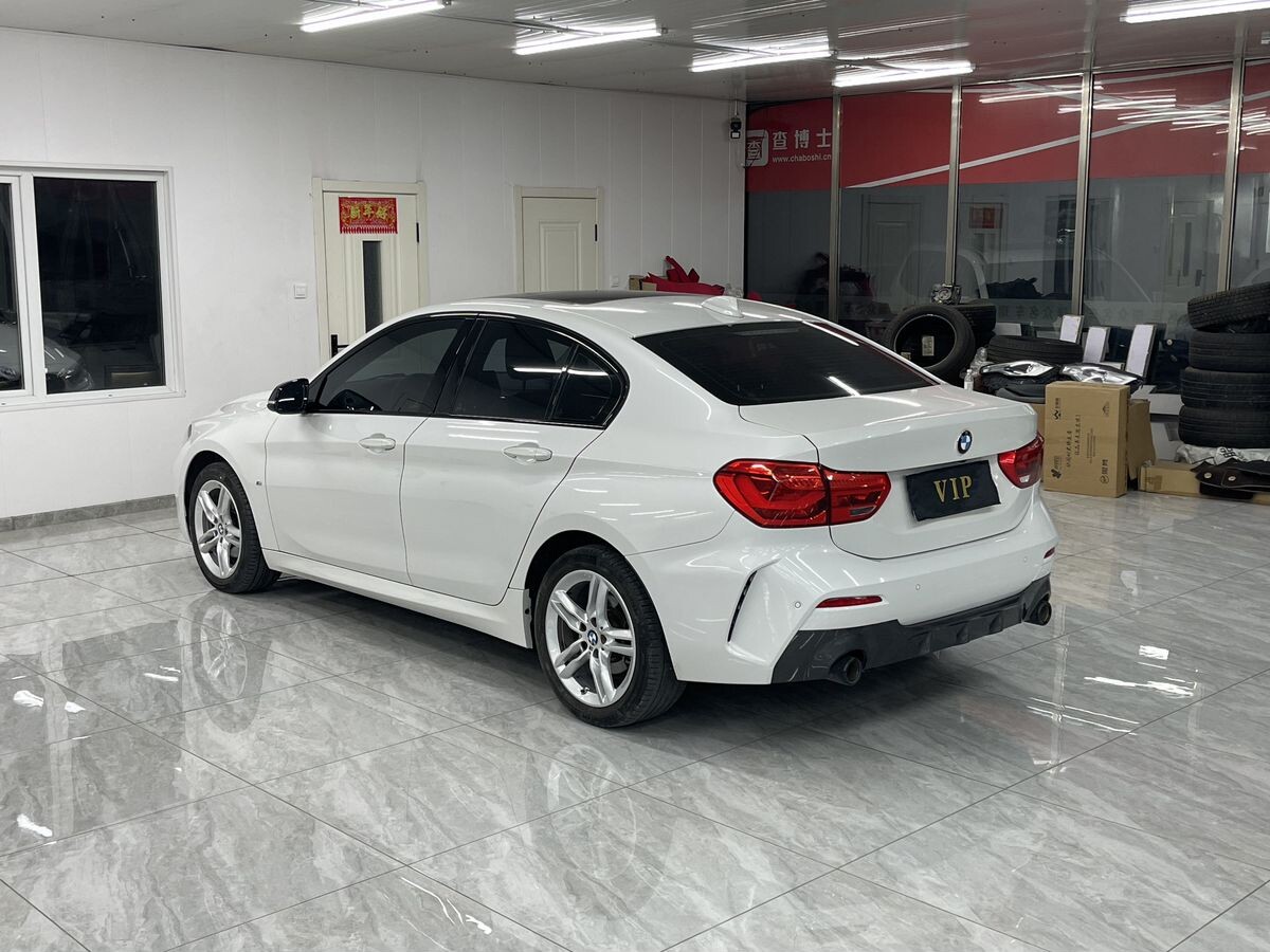 BMW 1 серии 2021 - фото автомобиля