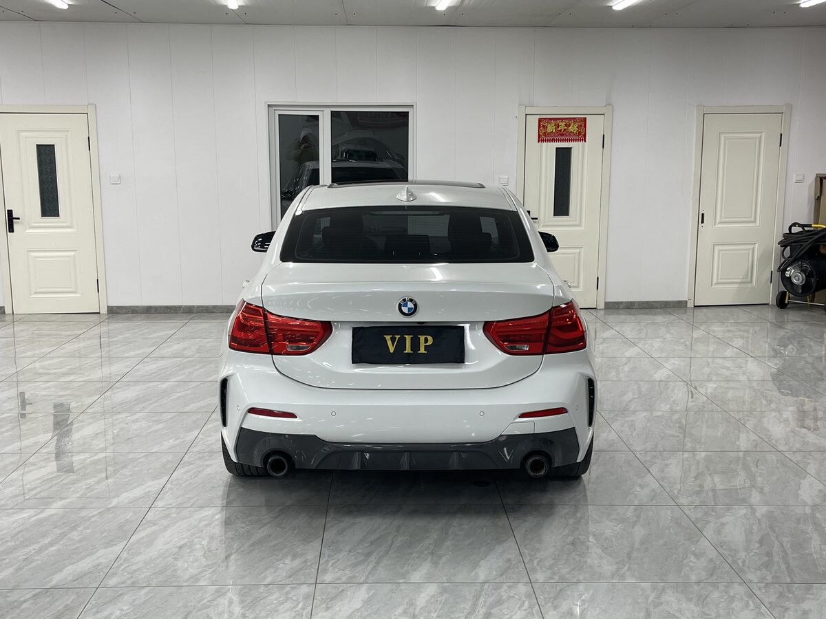 BMW 1 серии 2021 - фото автомобиля