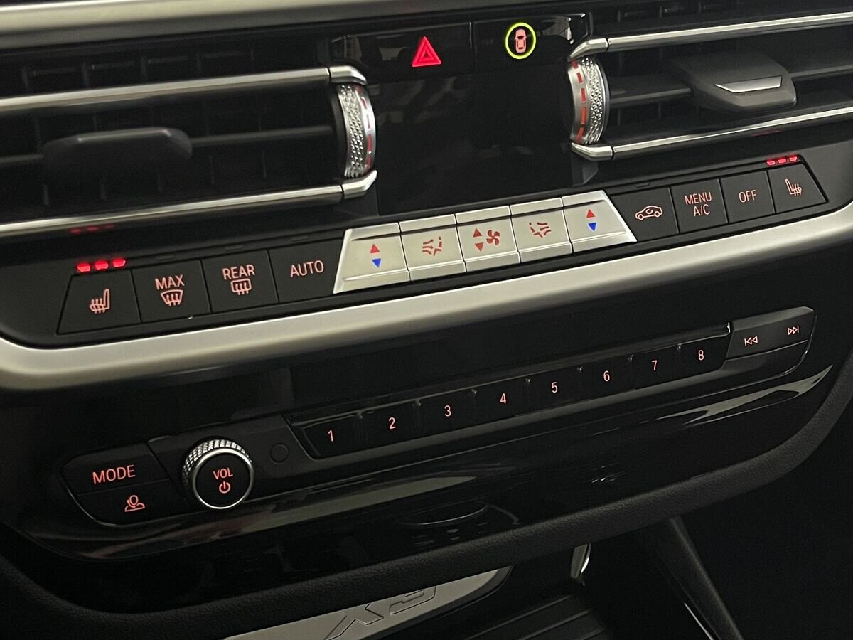 BMW X3 2021 - фото автомобиля