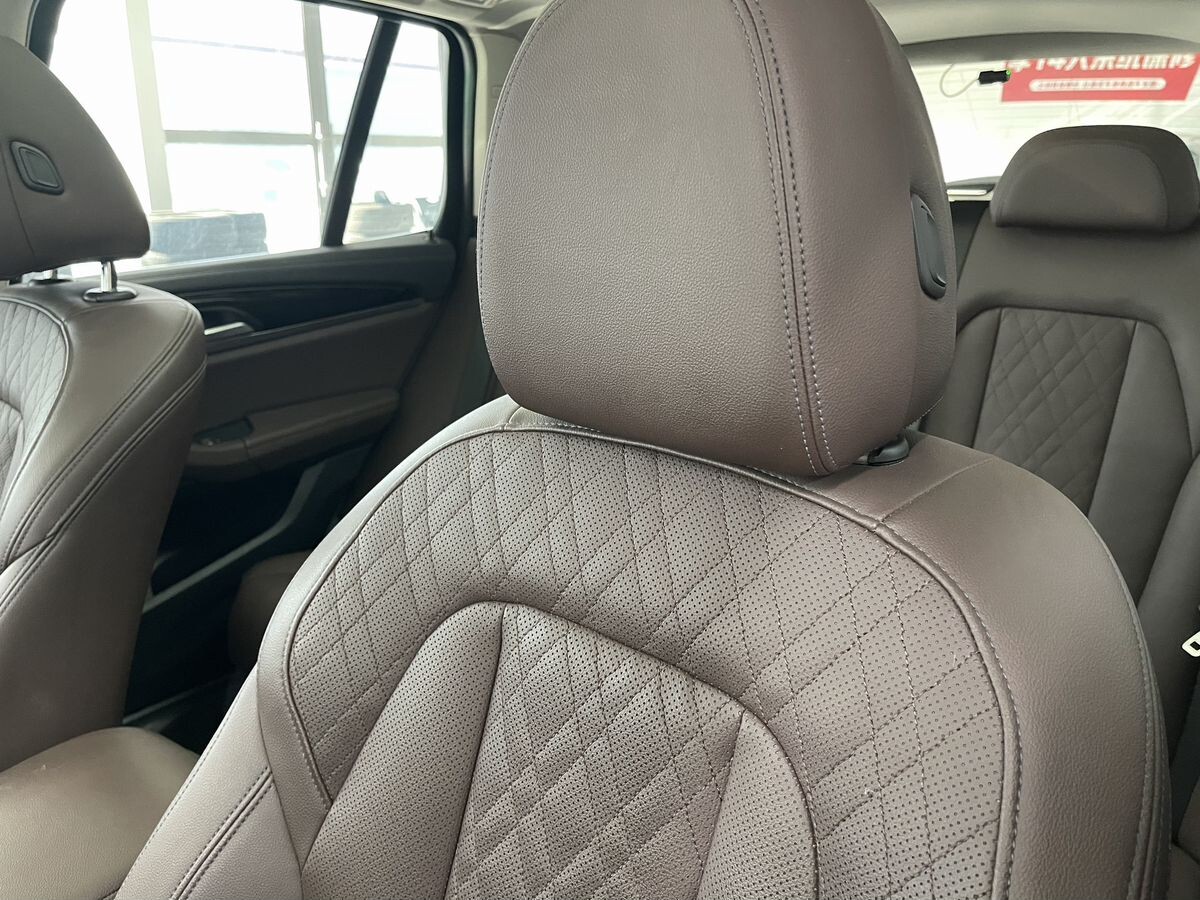 BMW X3 2021 - фото автомобиля