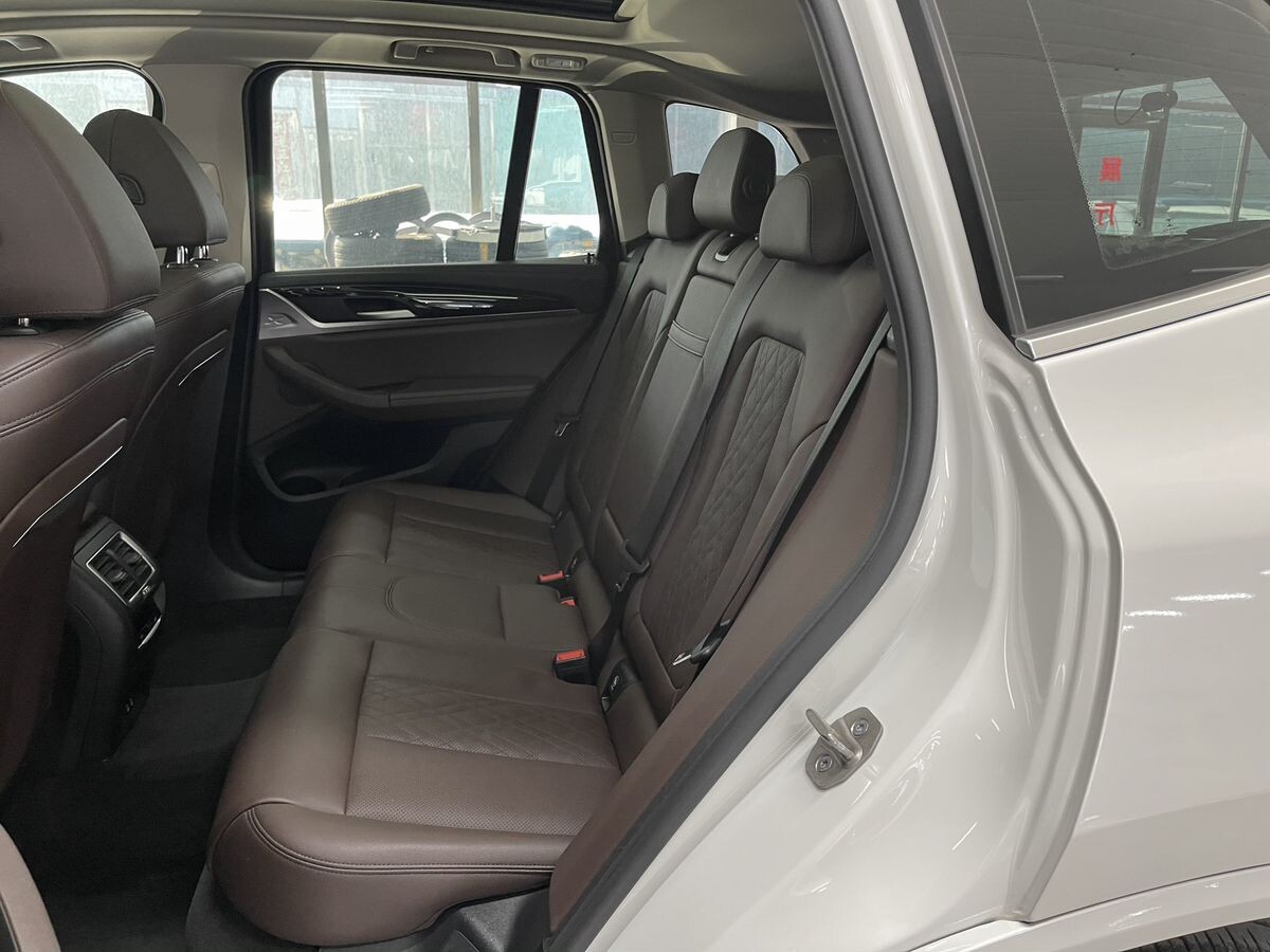 BMW X3 2021 - фото автомобиля