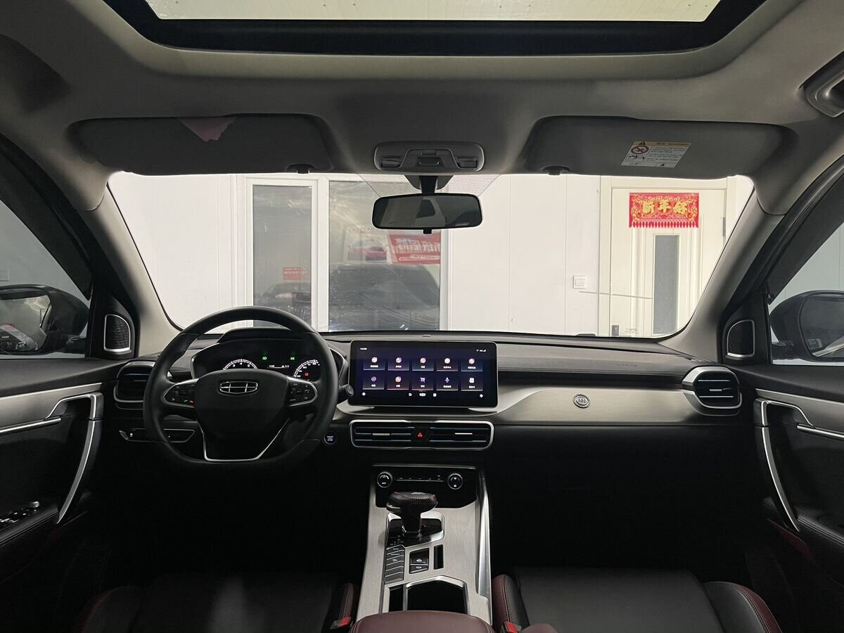 Geely Coolray 2021 - фото автомобиля