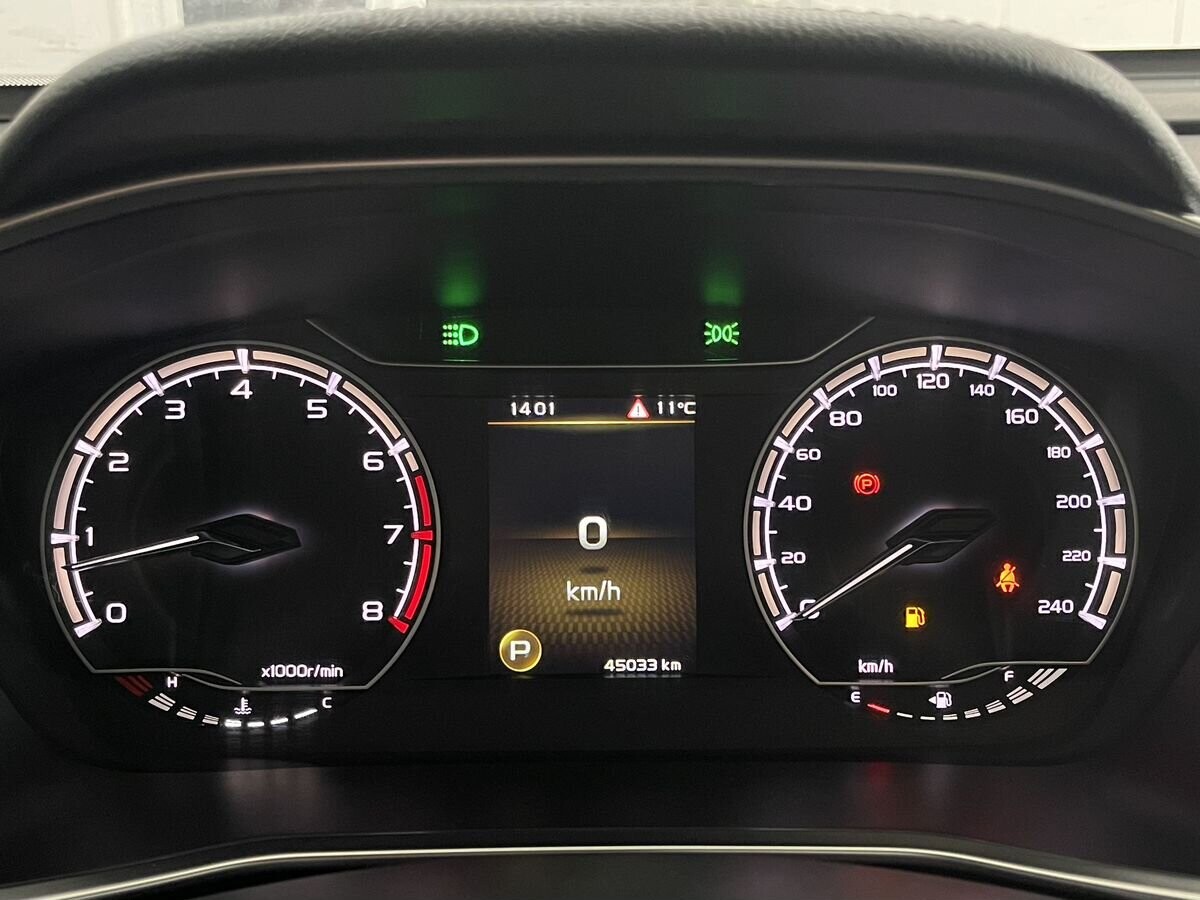 Geely Coolray 2021 - фото автомобиля