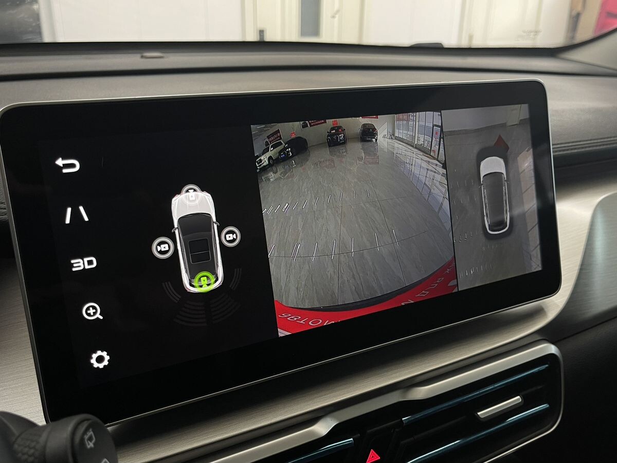 Geely Coolray 2021 - фото автомобиля