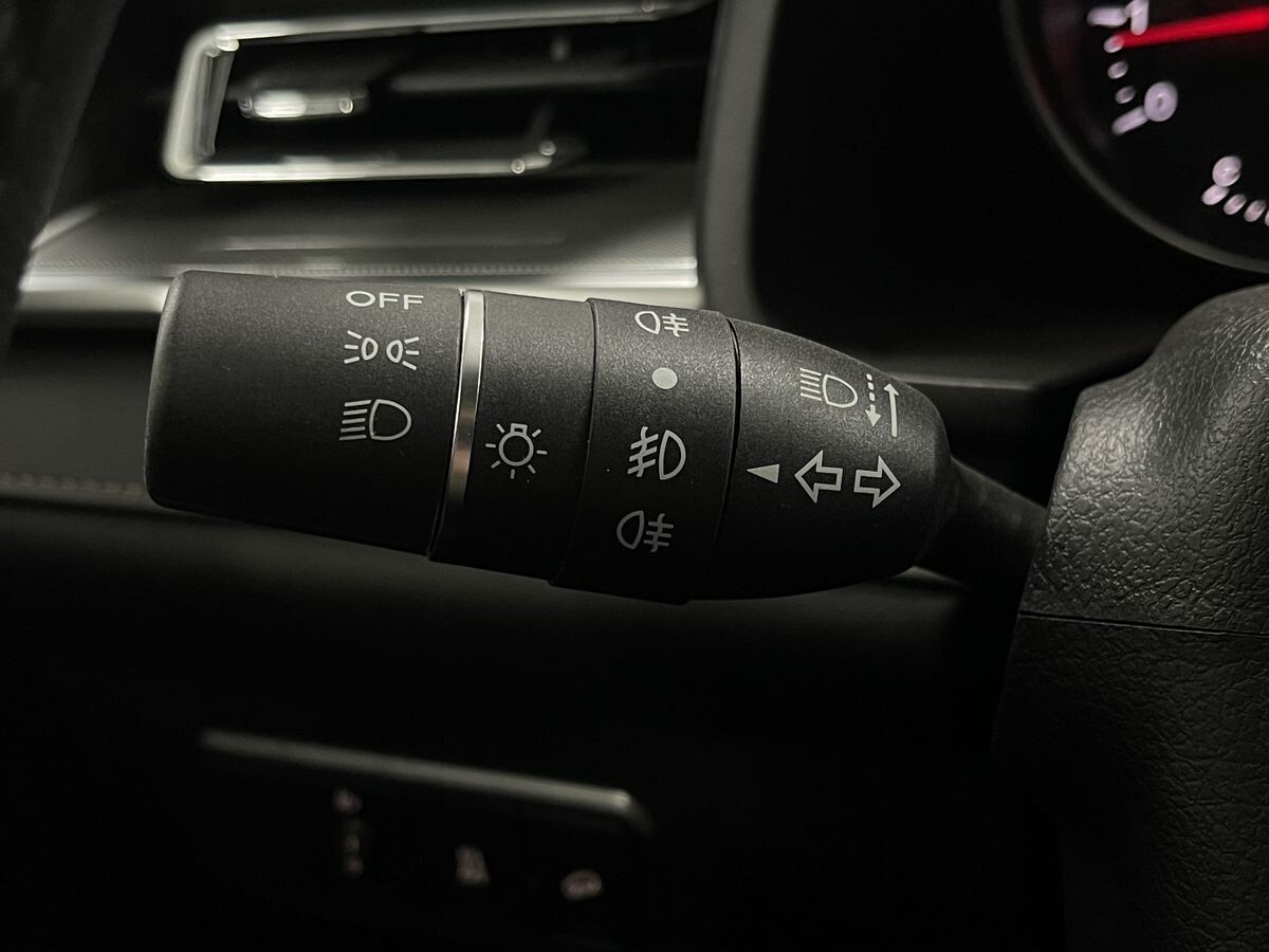 Haval M6 2023 - фото автомобиля