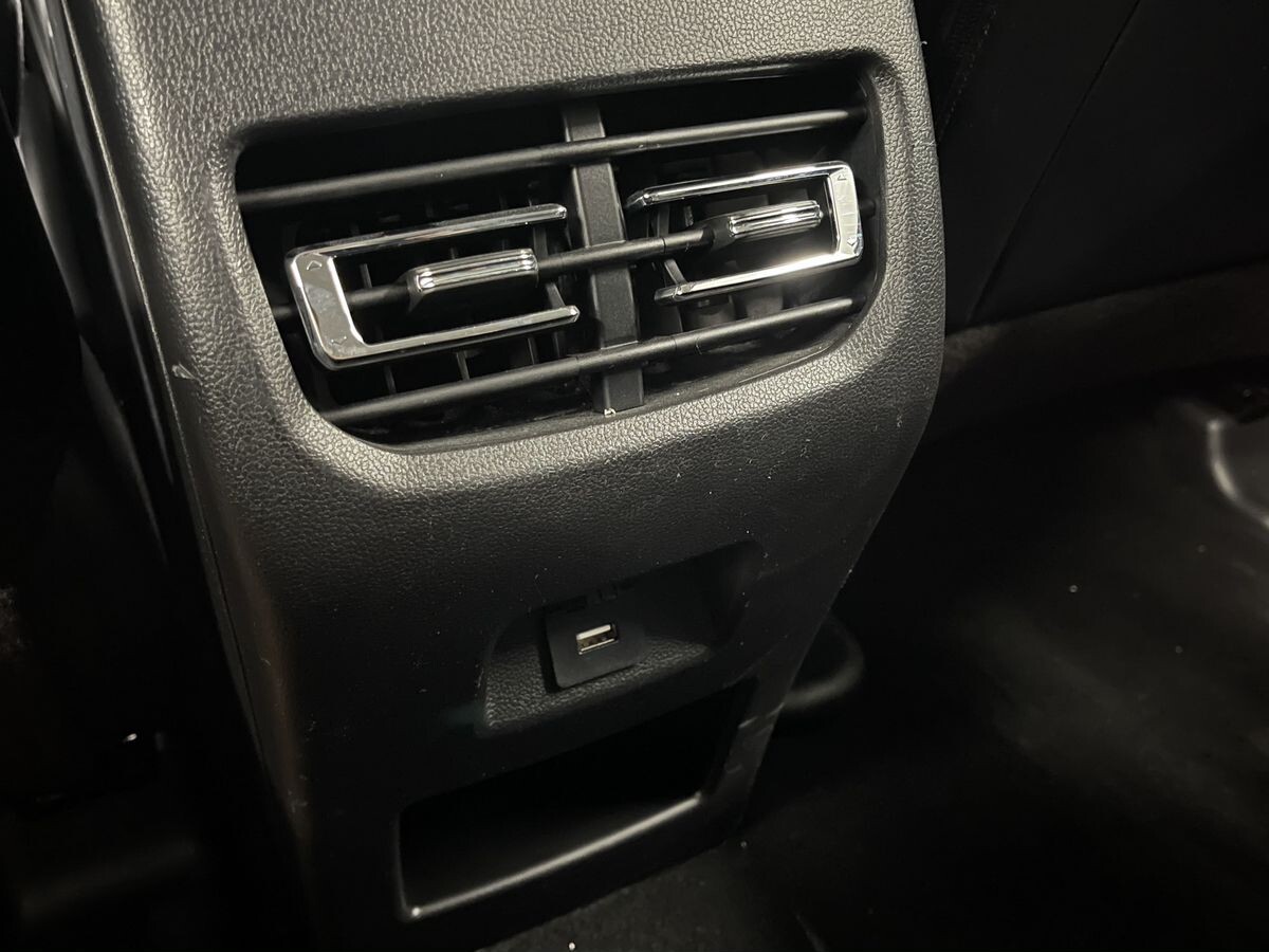 Haval M6 2023 - фото автомобиля