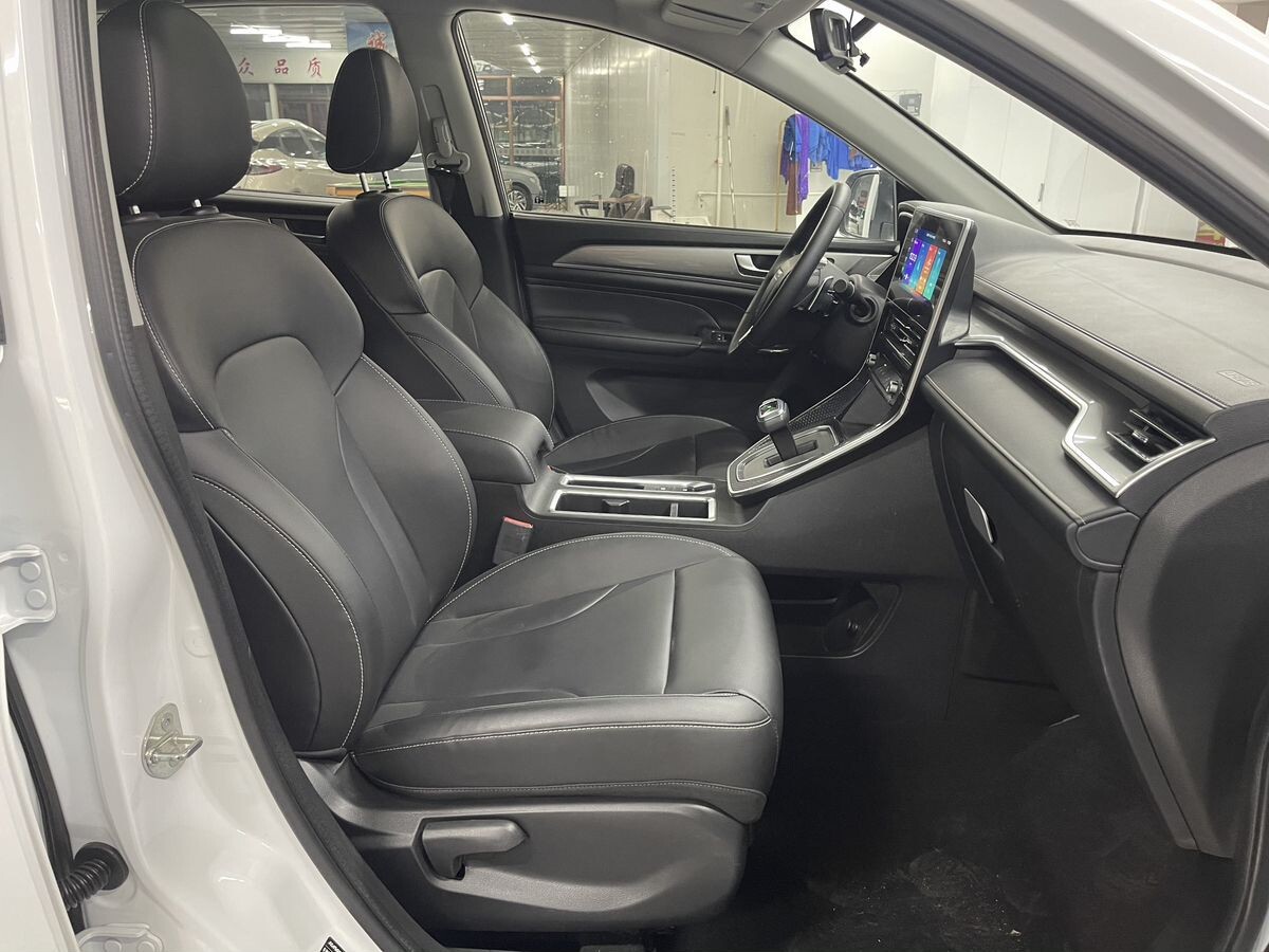 Haval M6 2023 - фото автомобиля