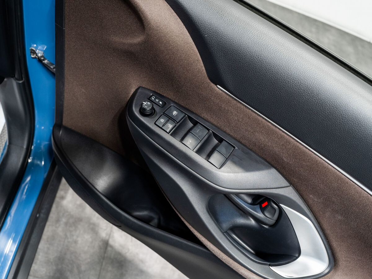 Toyota Yaris Cross 2020 - фото автомобиля