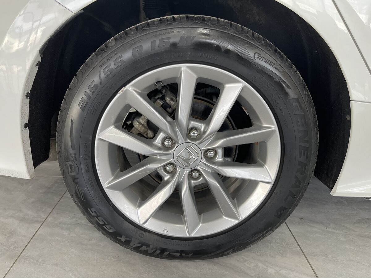 Honda Civic 2021 - фото автомобиля