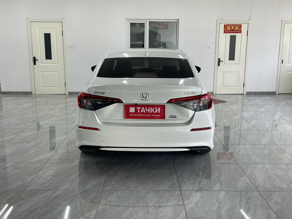 Honda Civic 2021 - фото автомобиля