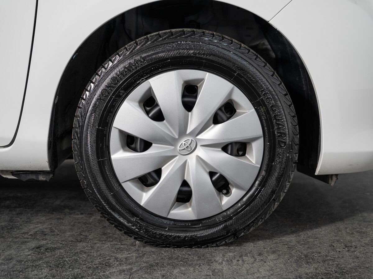 Toyota Vitz 2014 - фото автомобиля