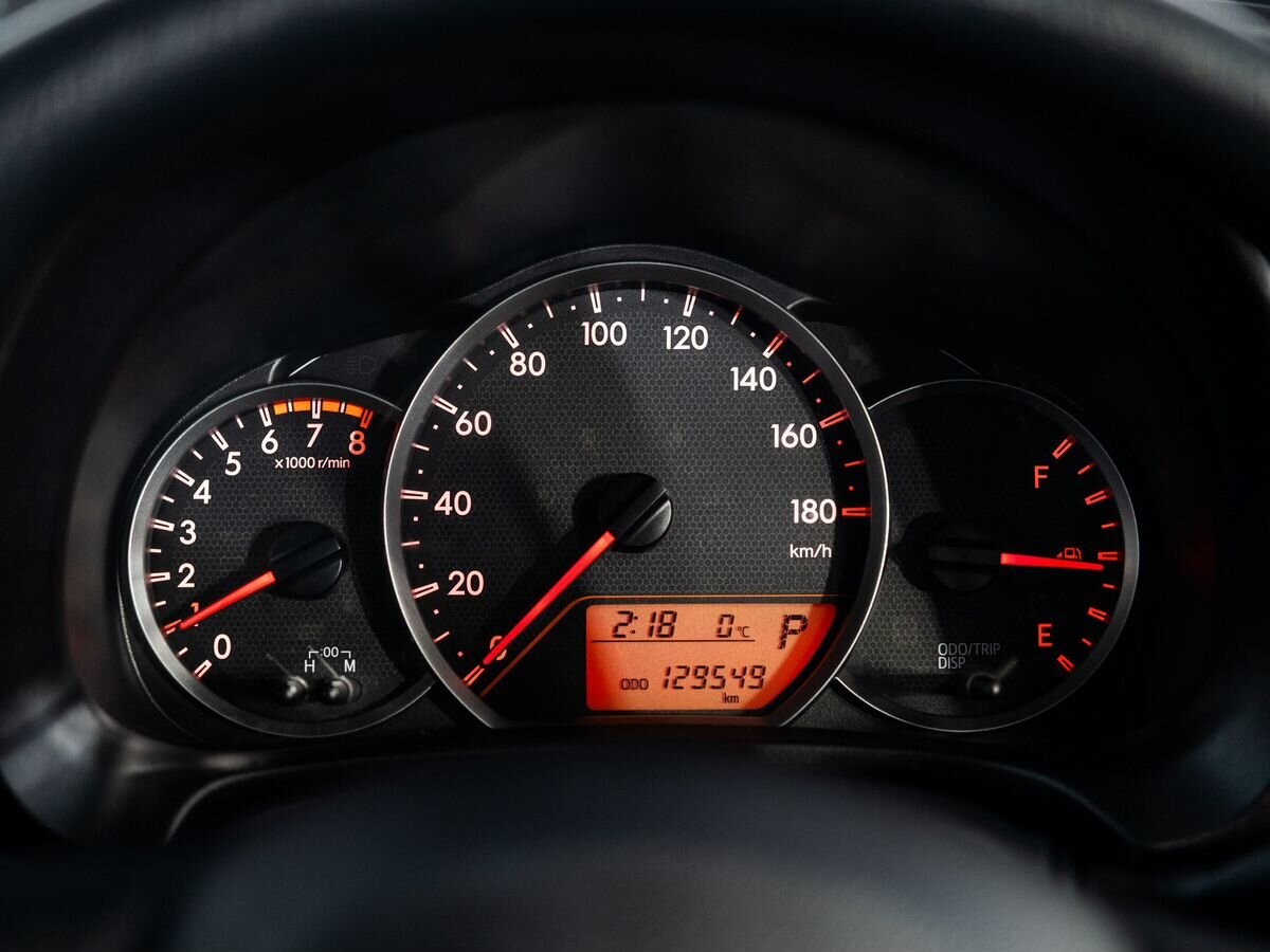 Toyota Vitz 2014 - фото автомобиля