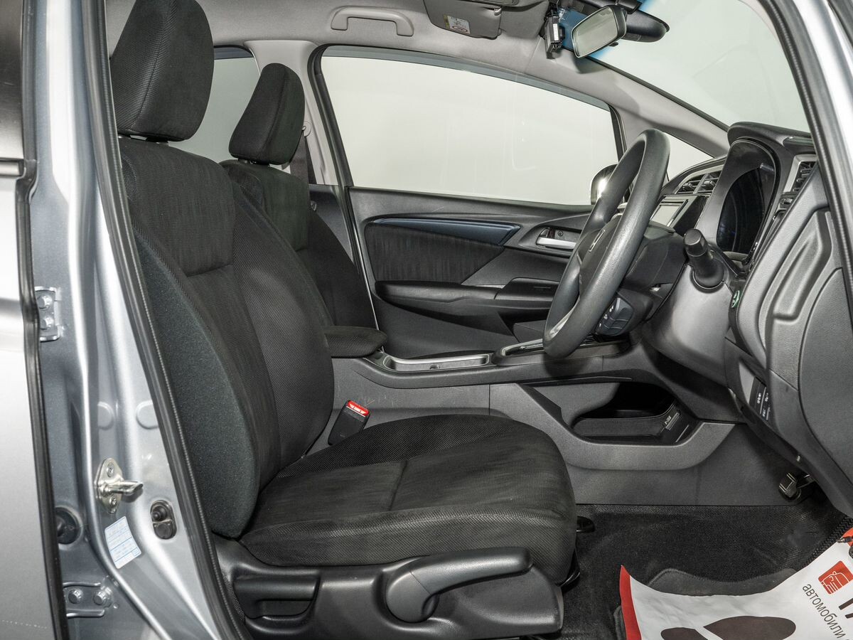 Honda Shuttle 2019 - фото автомобиля