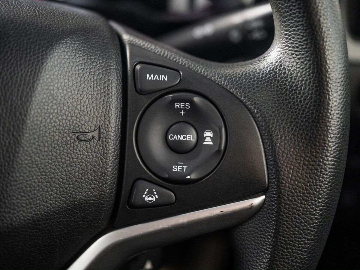 Honda Shuttle 2019 - фото автомобиля