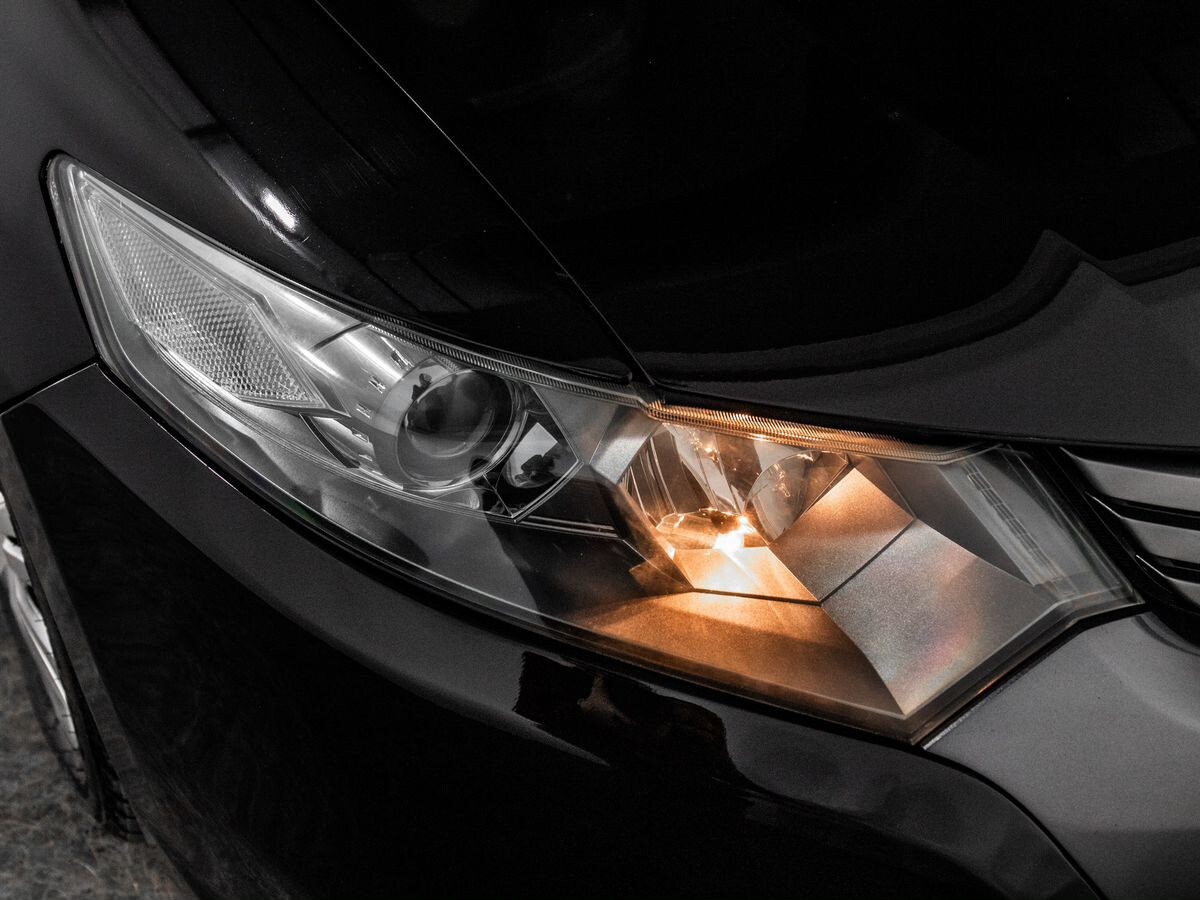 Honda Insight 2010 - фото автомобиля