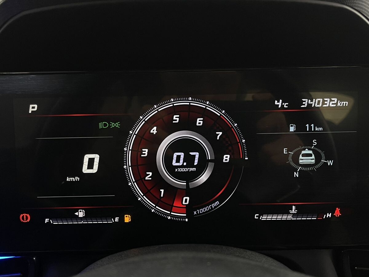 Hyundai Elantra 2022 - фото автомобиля