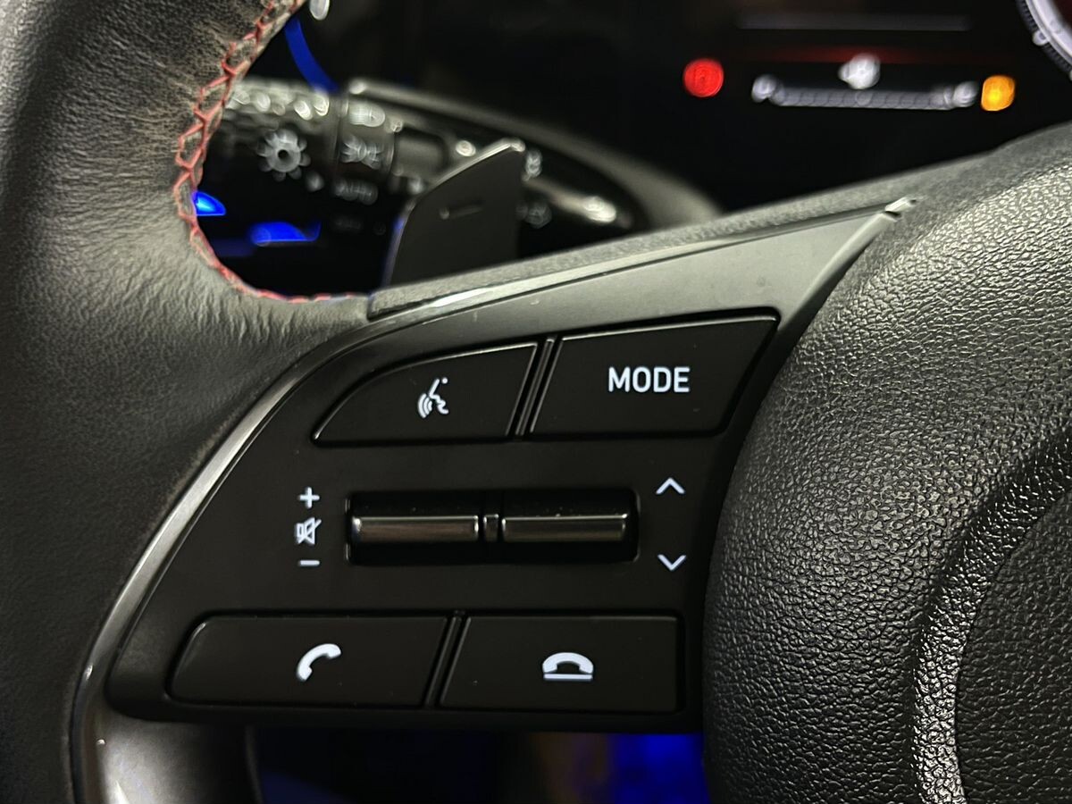 Hyundai Elantra 2022 - фото автомобиля