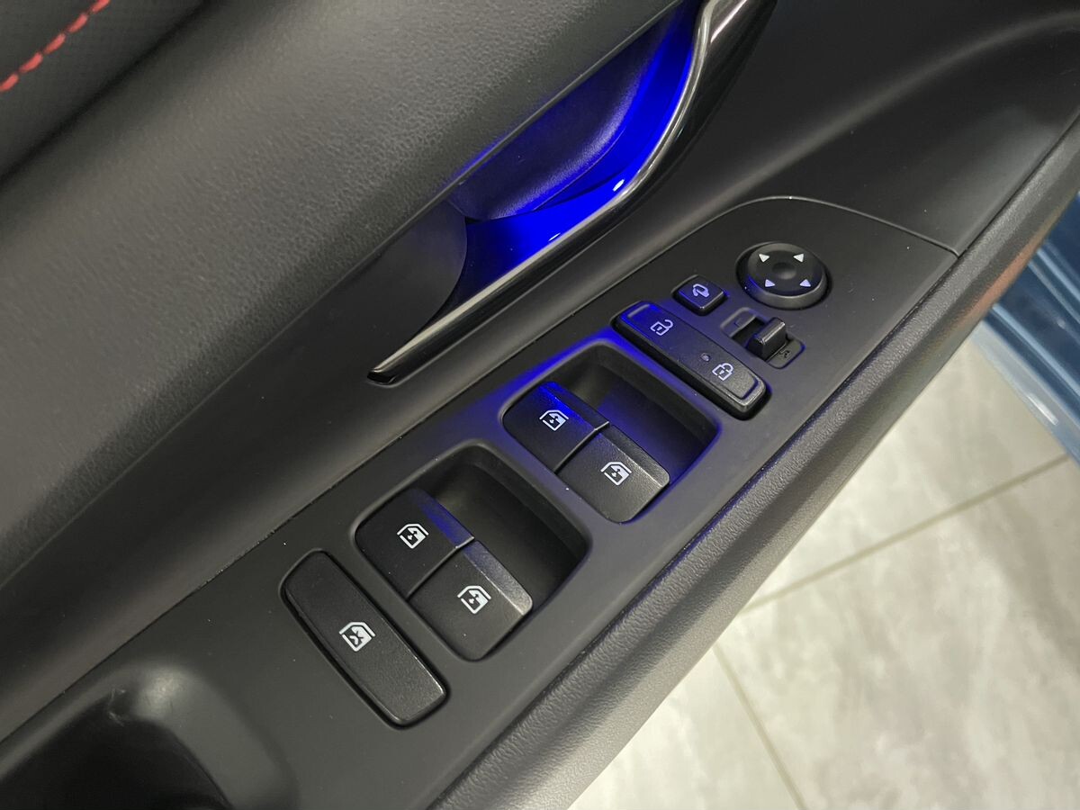 Hyundai Elantra 2022 - фото автомобиля