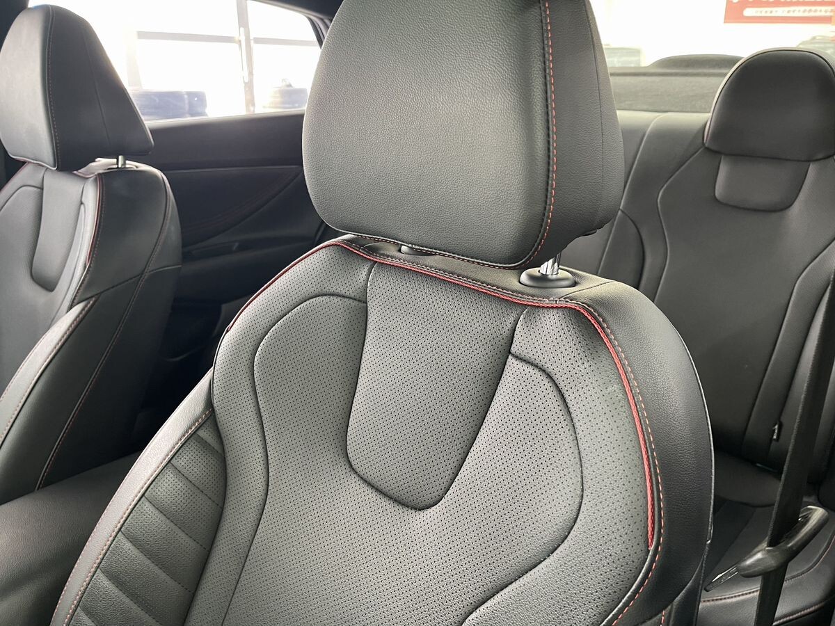 Hyundai Elantra 2022 - фото автомобиля