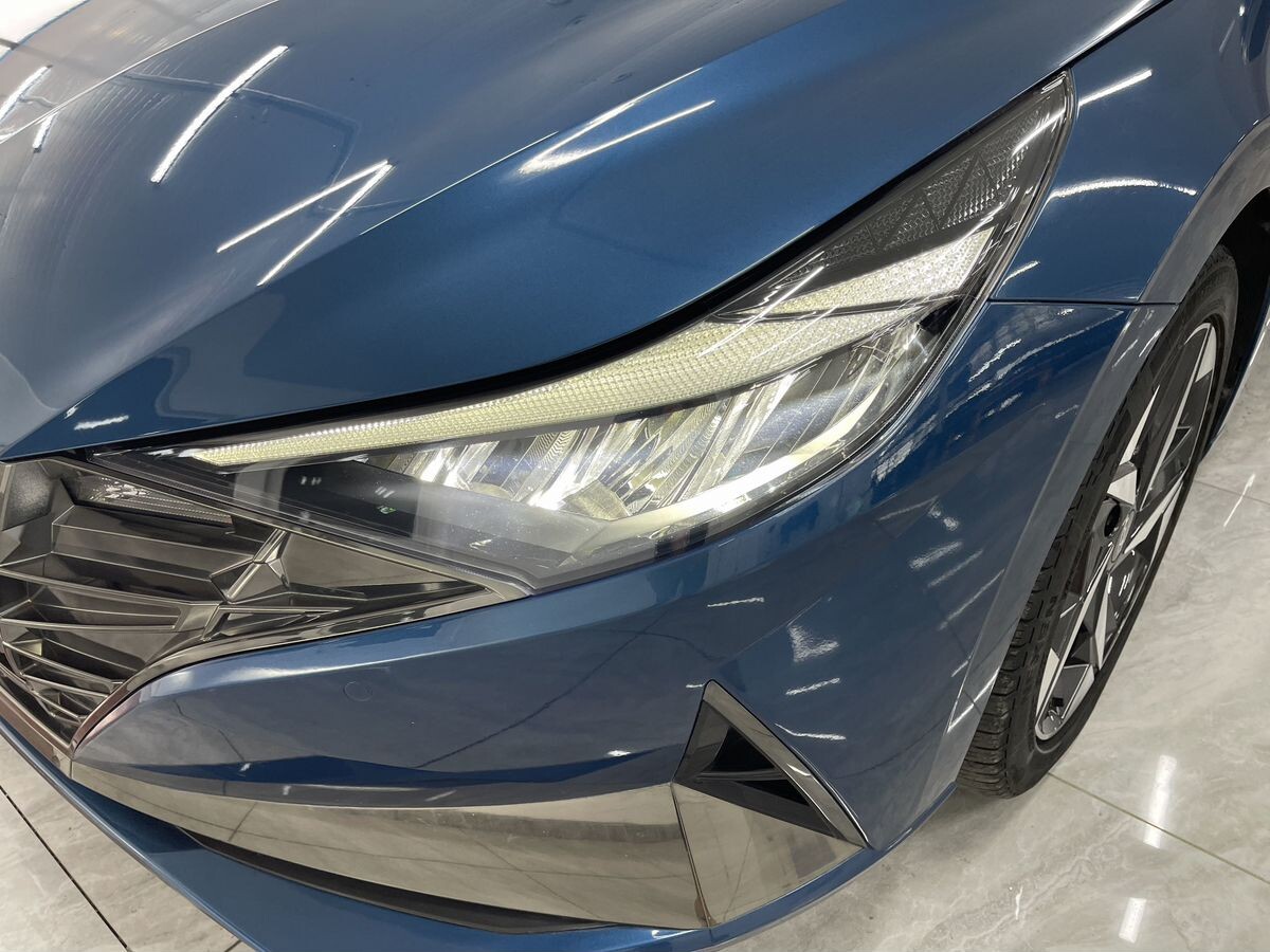 Hyundai Elantra 2022 - фото автомобиля