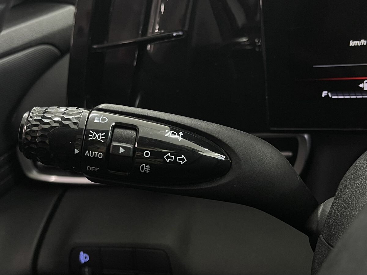 Hyundai Elantra 2021 - фото автомобиля