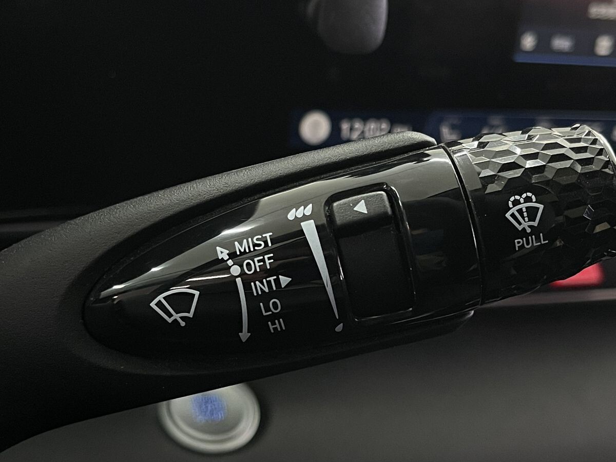 Hyundai Elantra 2021 - фото автомобиля