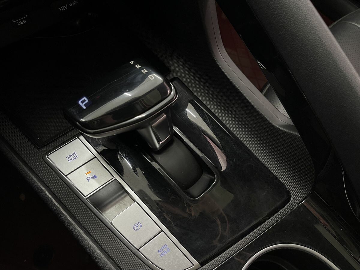 Hyundai Elantra 2021 - фото автомобиля