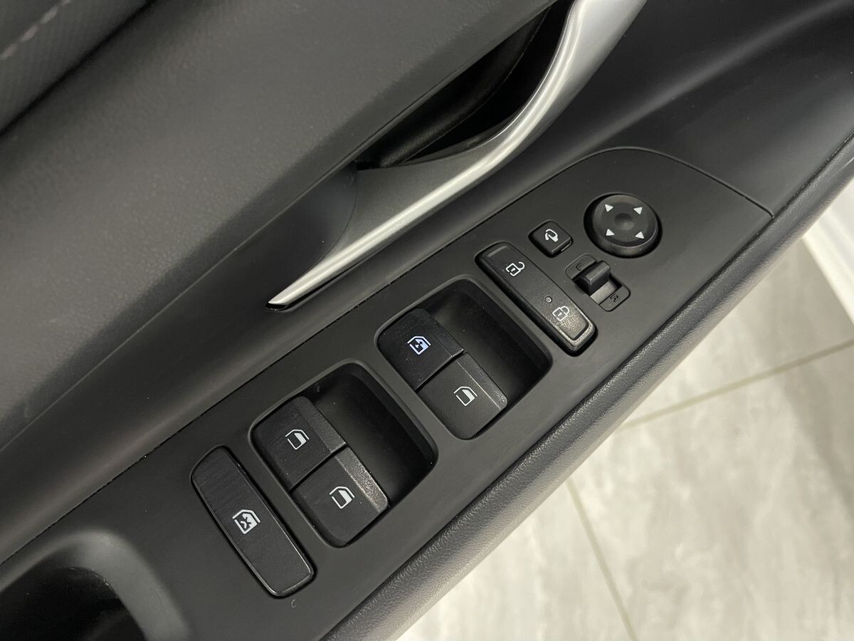 Hyundai Elantra 2021 - фото автомобиля