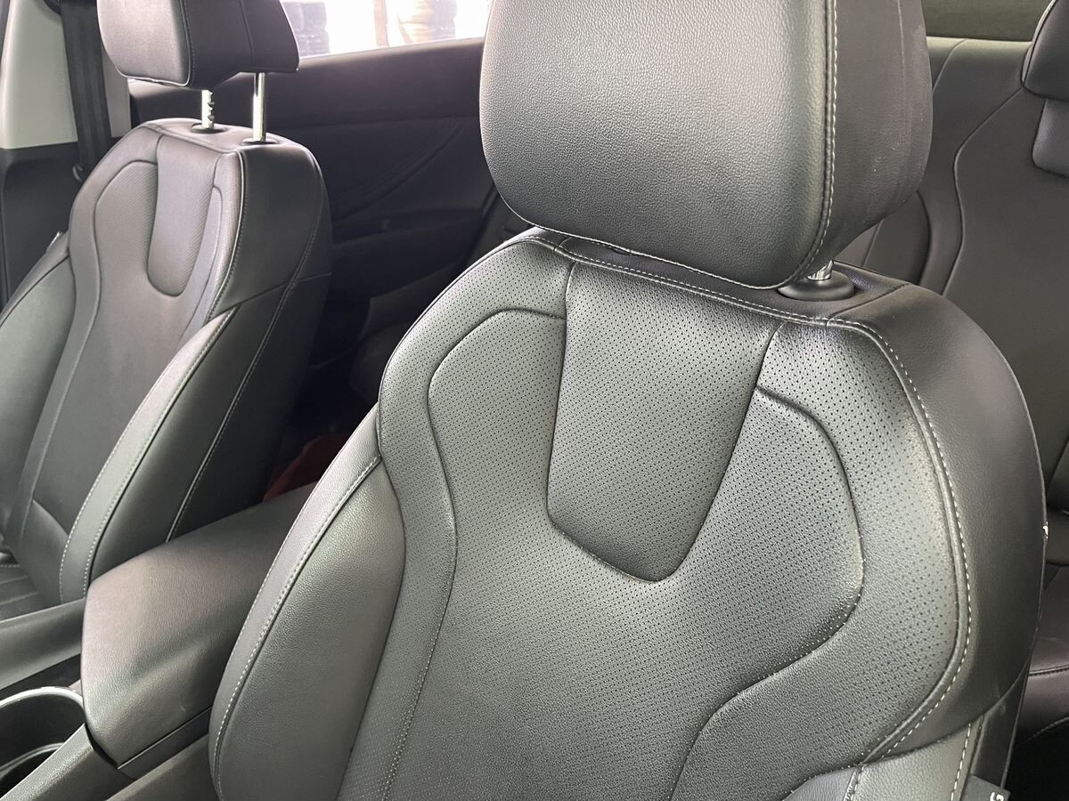 Hyundai Elantra 2021 - фото автомобиля