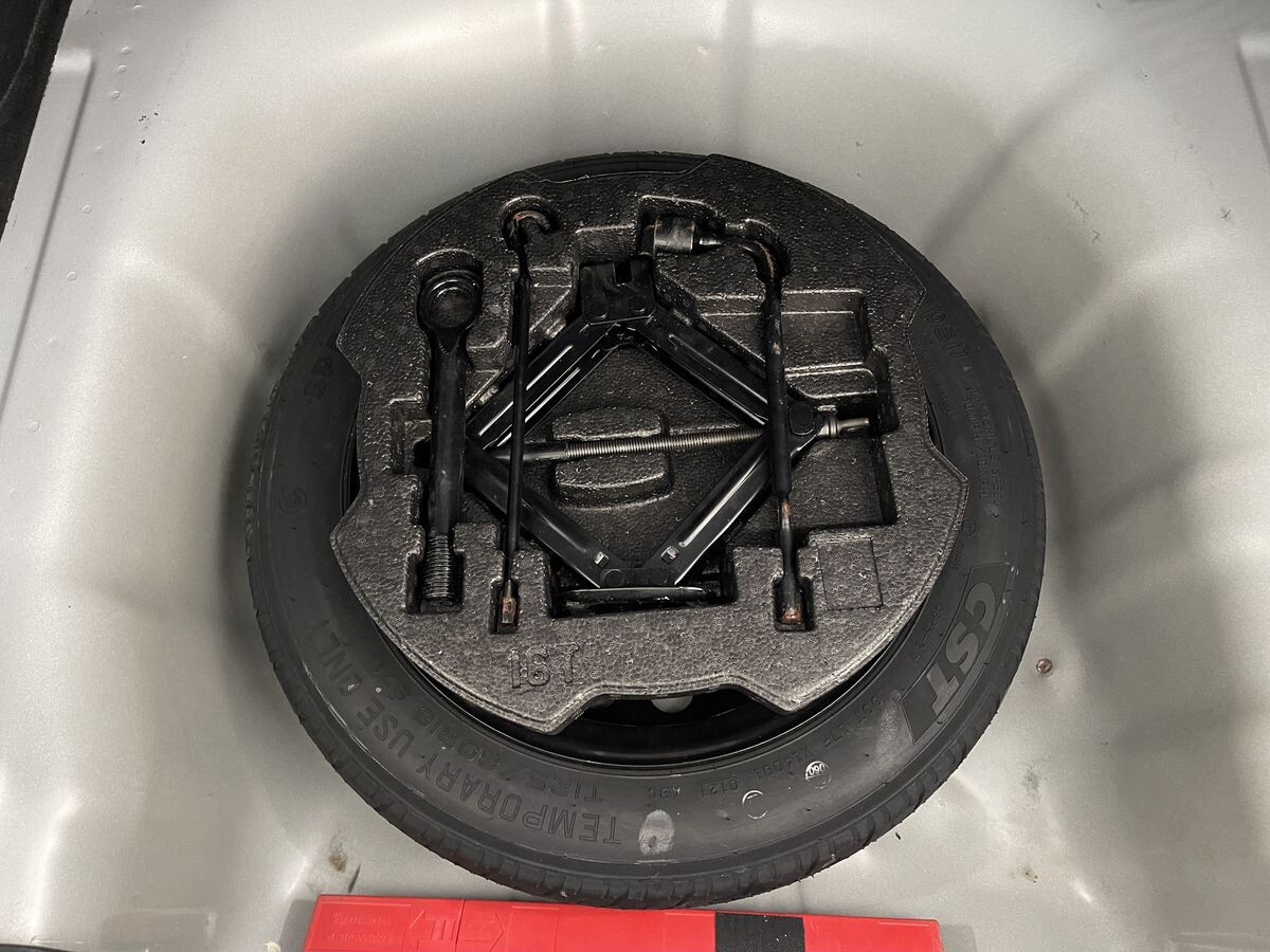 Hyundai Elantra 2021 - фото автомобиля