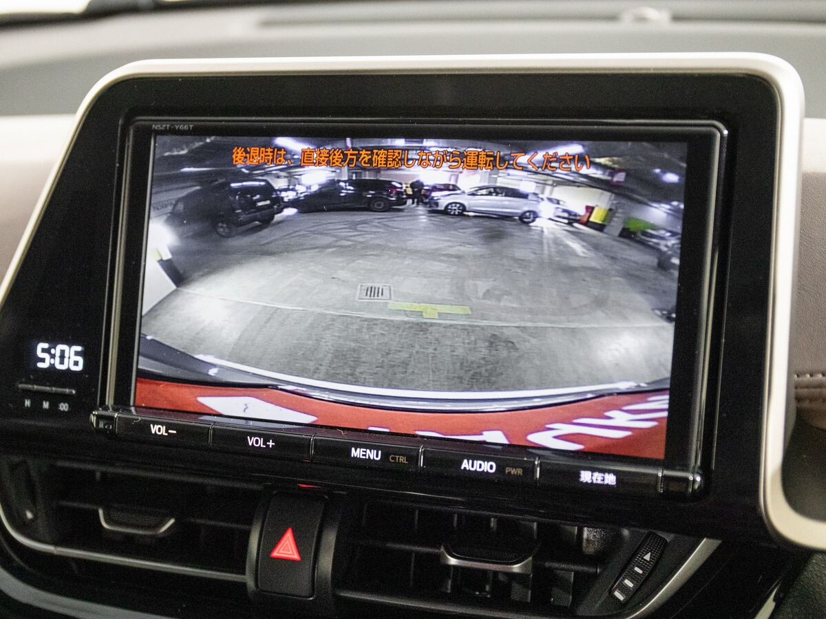 Toyota C-HR 2017 - фото автомобиля