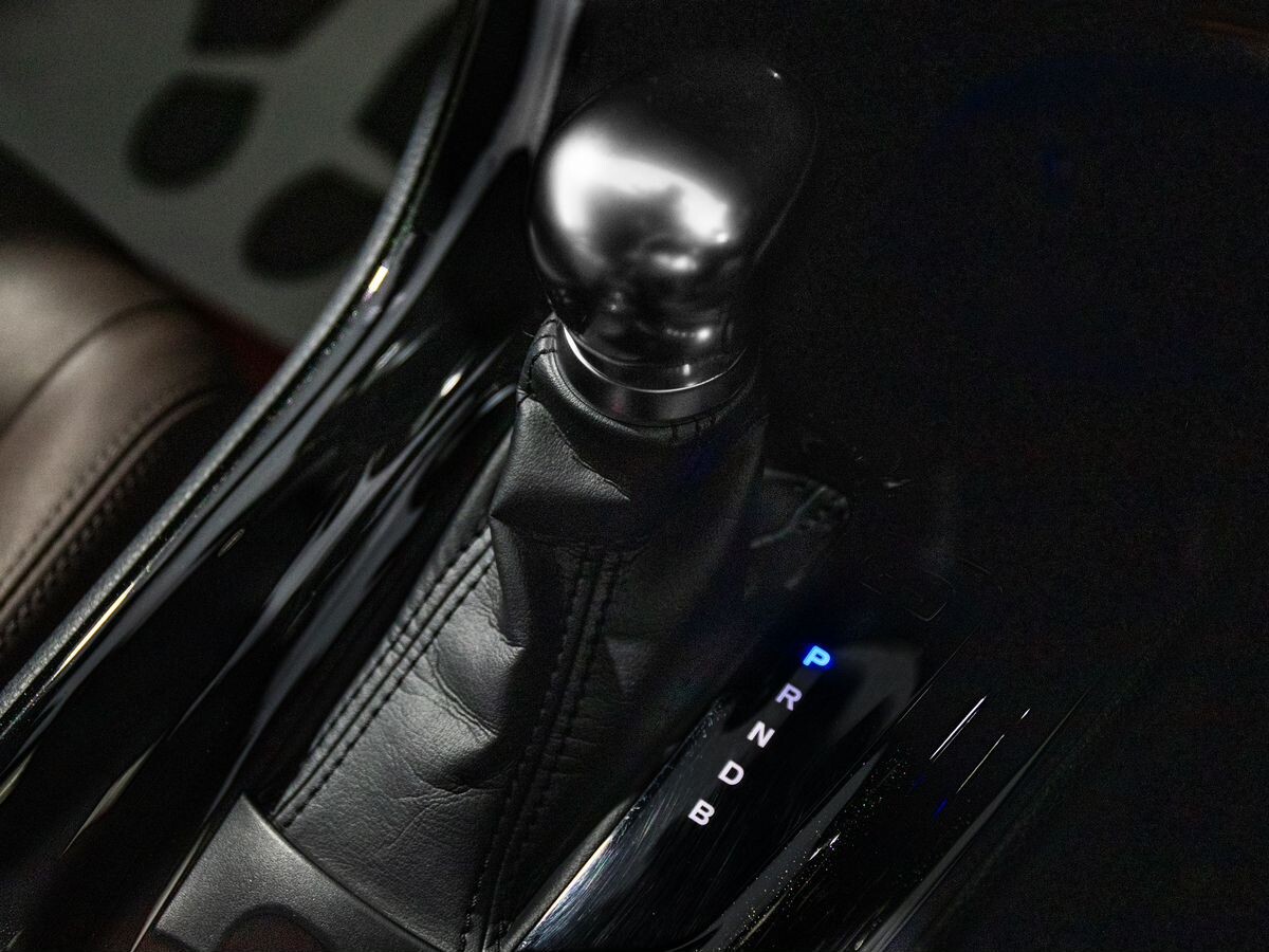 Toyota C-HR 2017 - фото автомобиля