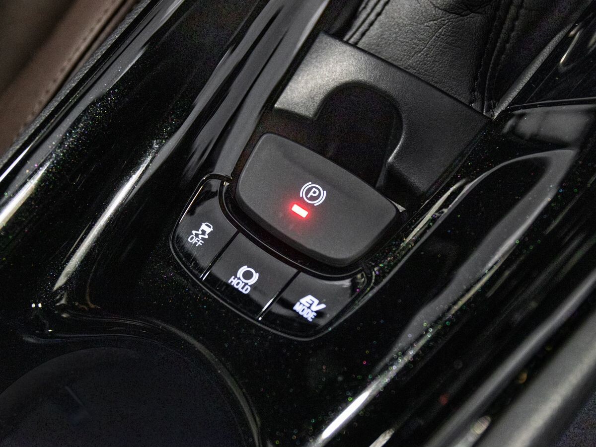 Toyota C-HR 2017 - фото автомобиля