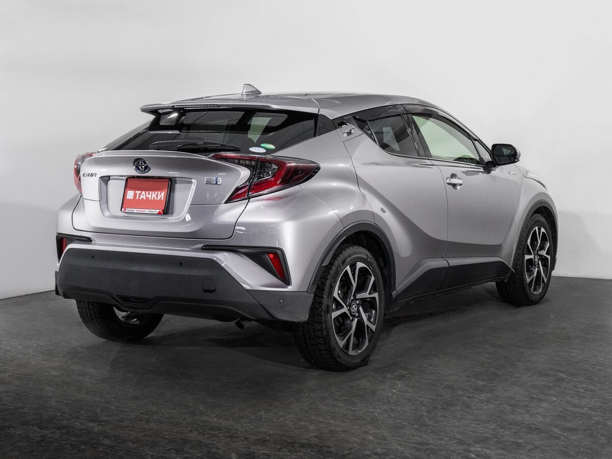 Toyota C-HR 2017 - фото автомобиля