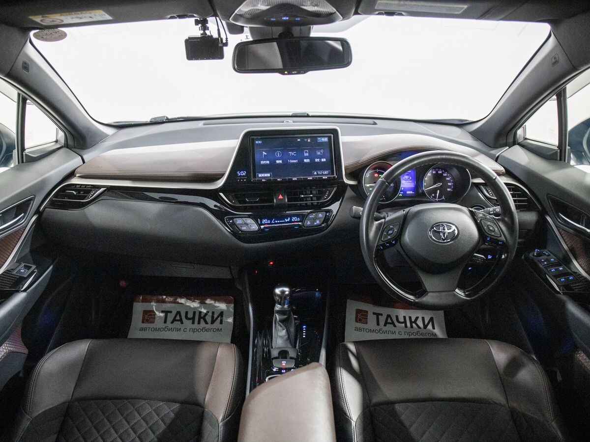 Toyota C-HR 2017 - фото автомобиля