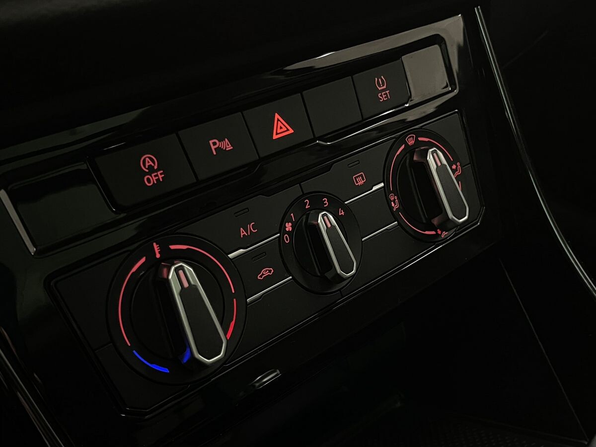 Jetta VS5 2022 - фото автомобиля