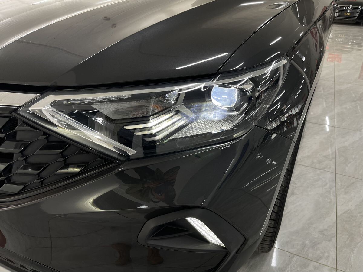 Jetta VS5 2022 - фото автомобиля