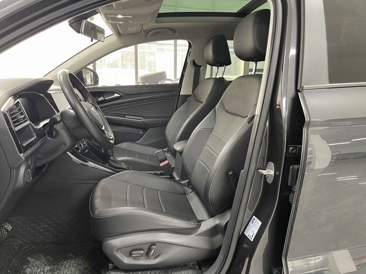 Jetta VS5 2022 - фото автомобиля