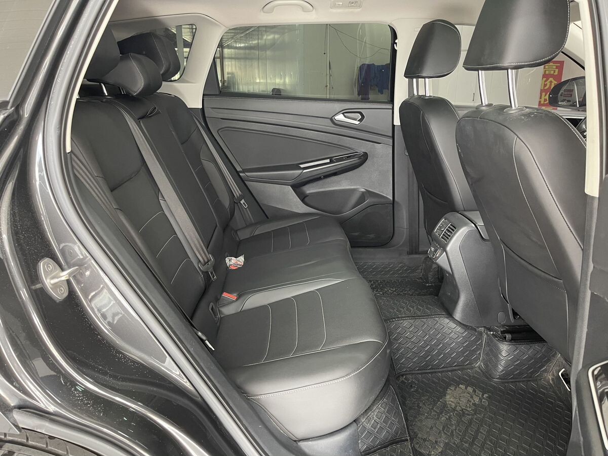 Jetta VS5 2022 - фото автомобиля