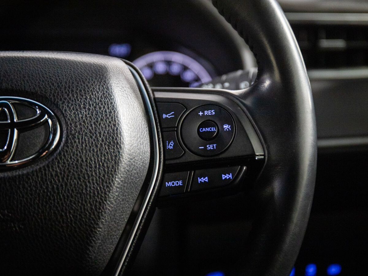 Toyota Harrier 2020 - фото автомобиля