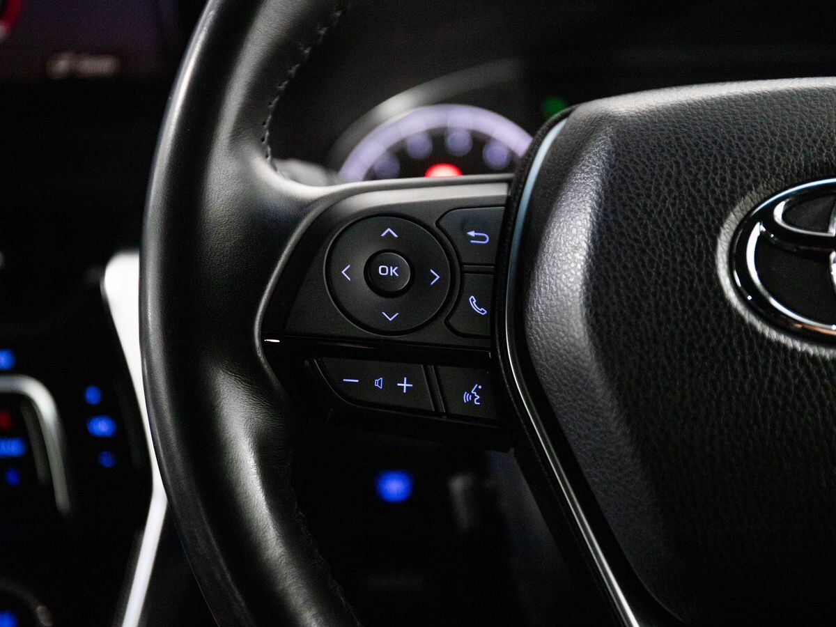 Toyota Harrier 2020 - фото автомобиля