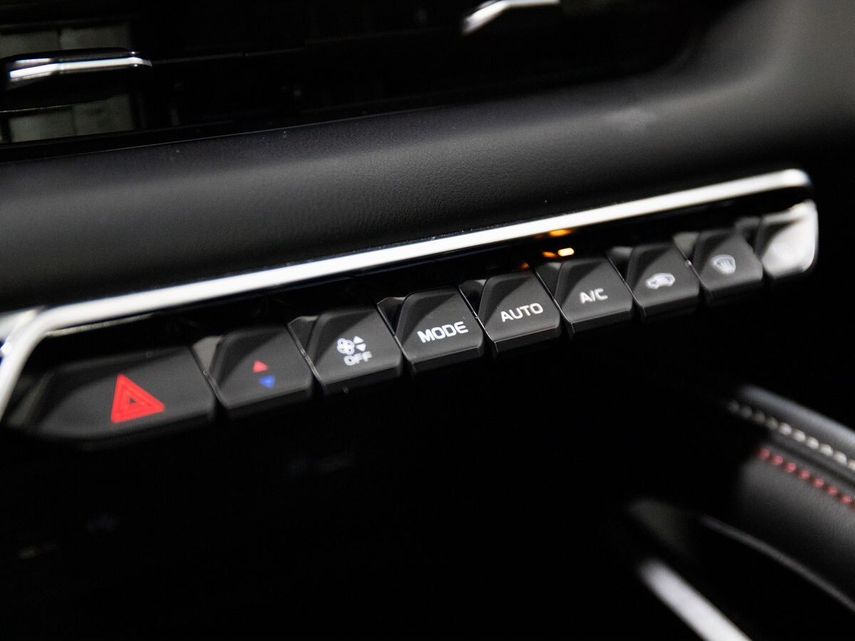 Geely Coolray 2023 - фото автомобиля