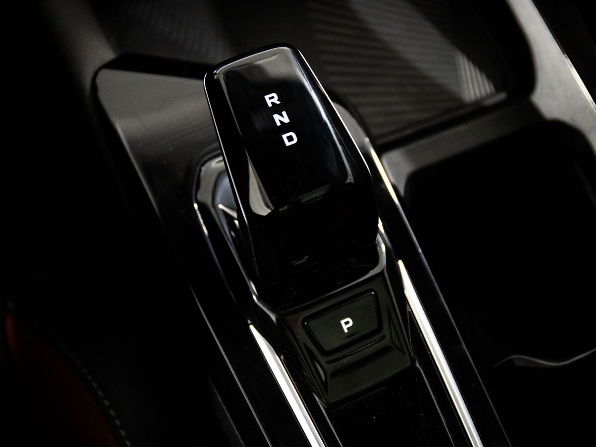 Geely Coolray 2023 - фото автомобиля