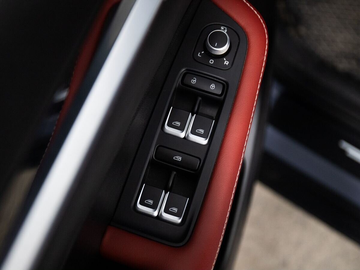 Geely Coolray 2023 - фото автомобиля